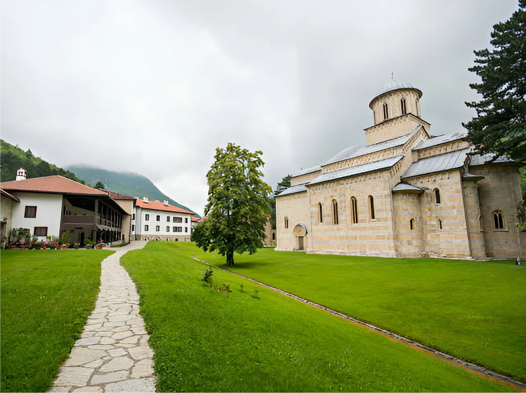 Decani Manastırı